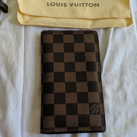 Louis Vuitton Handbags - Louis Vuitton Checkbook Wallet Louis Vuitton Handbags - Louis Vuitton Checkbook Wallet